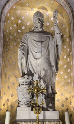 리옹의 성 이레네오 제단 조각_photo by Romainbehar_in the Church of Saint-Bruno des Chartreux in Lyon_France.jpg